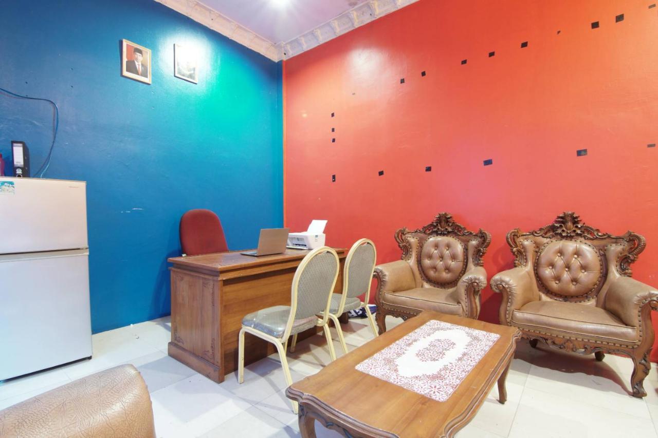 OYO 91510 Homestay Utama Syariah Pekanbaru Luaran gambar