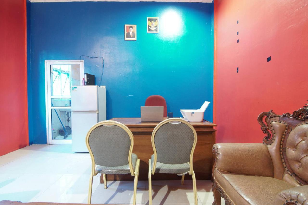 OYO 91510 Homestay Utama Syariah Pekanbaru Luaran gambar