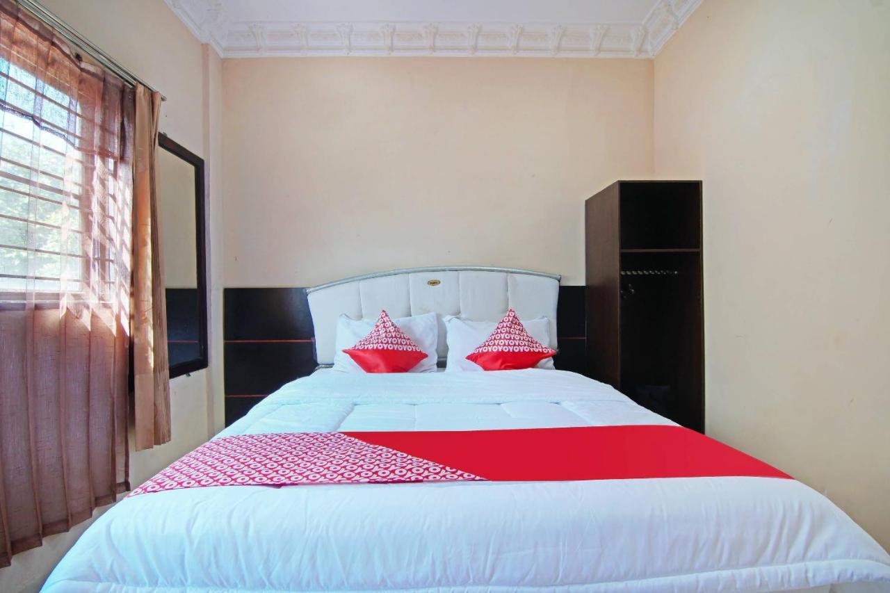 OYO 91510 Homestay Utama Syariah Pekanbaru Luaran gambar