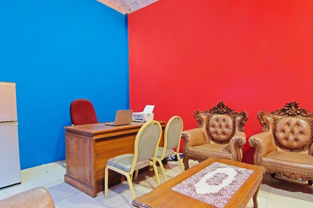 OYO 91510 Homestay Utama Syariah Pekanbaru Luaran gambar