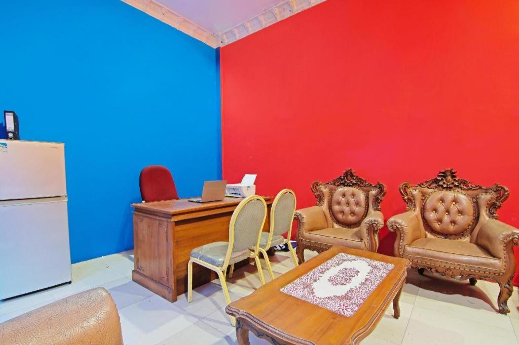 OYO 91510 Homestay Utama Syariah Pekanbaru Luaran gambar
